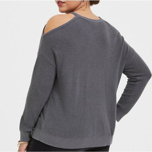 NEW Torrid 1X Grey Ribbed Cold Shoulder Crew Neck Long Sleeve Sweater - Picture 1 of 13